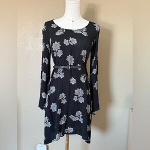 Mossimo Supply Co. Black and White Floral Dress Size Small